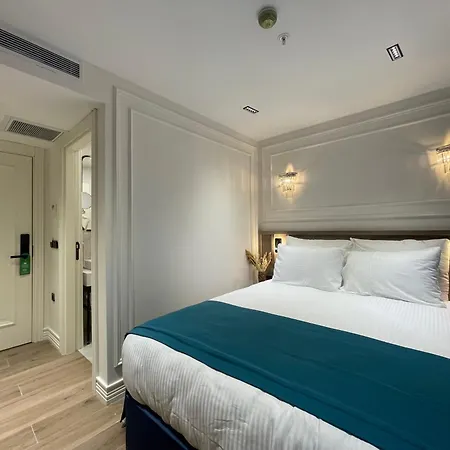 Mona Bosphorus Hotel 4*