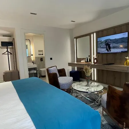 Mona Bosphorus 4*