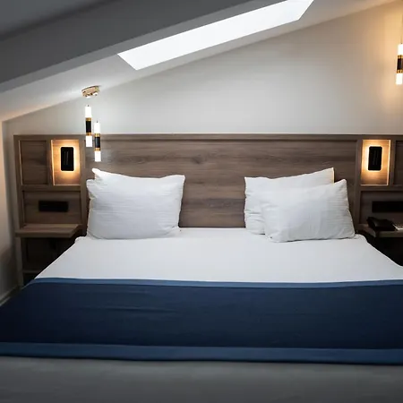 Mona Bosphorus 4* Isztambul