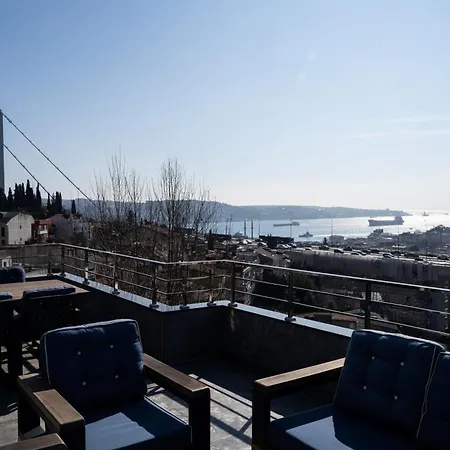 Mona Bosphorus Szálloda 4*